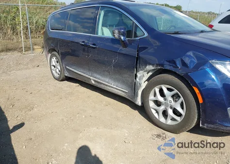 2017 Chrysler Pacifica Touring-L z USA, uszkodzony, nr VIN 2C4RC1BG8HR552541